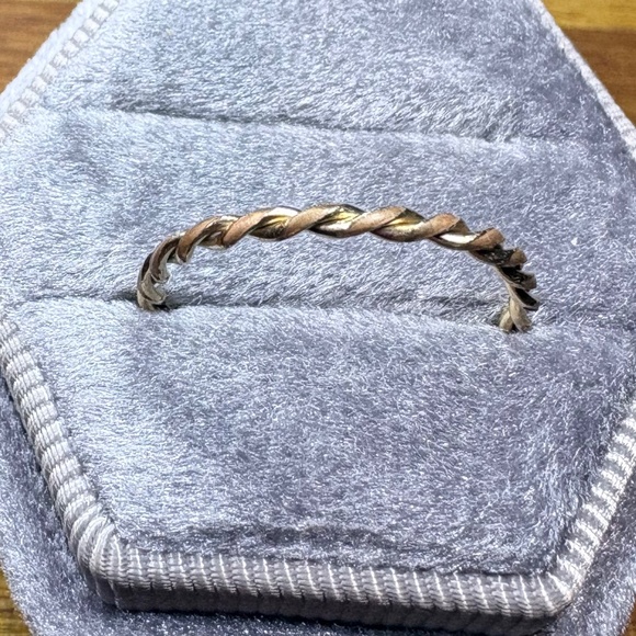 Vintage Twist Ring Bundle (2 Rings) - Picture 3 of 7